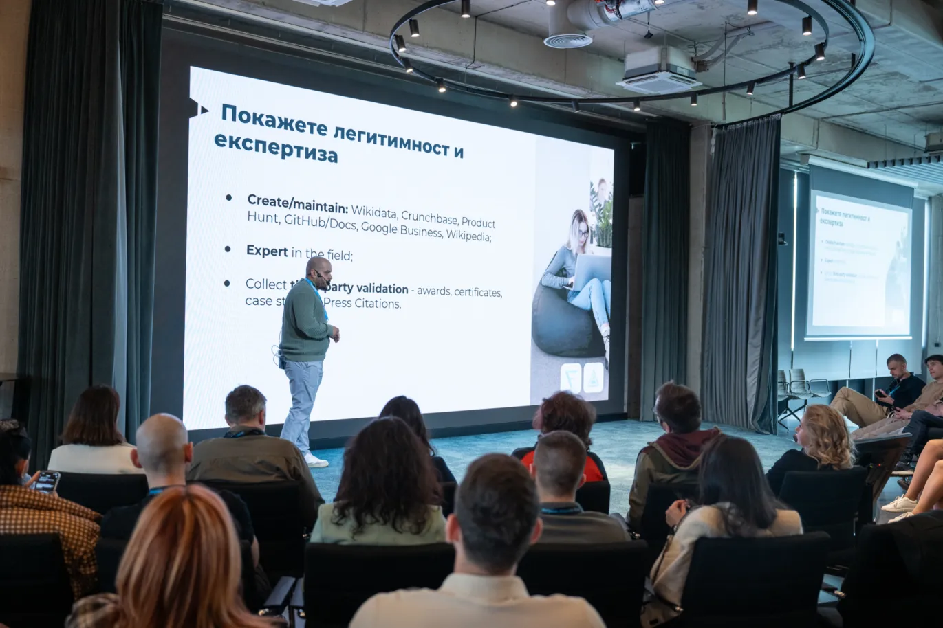 Digital PR и линкбилдингът вече не са просто инструменти за подобряване на позиции, а сигнали, които AI използва, за да прецени кои източници са авторитетни.