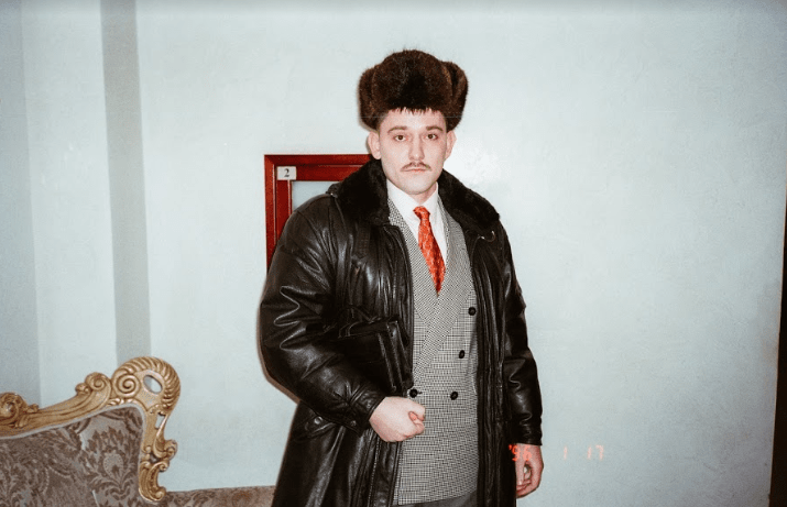 шапка галстук