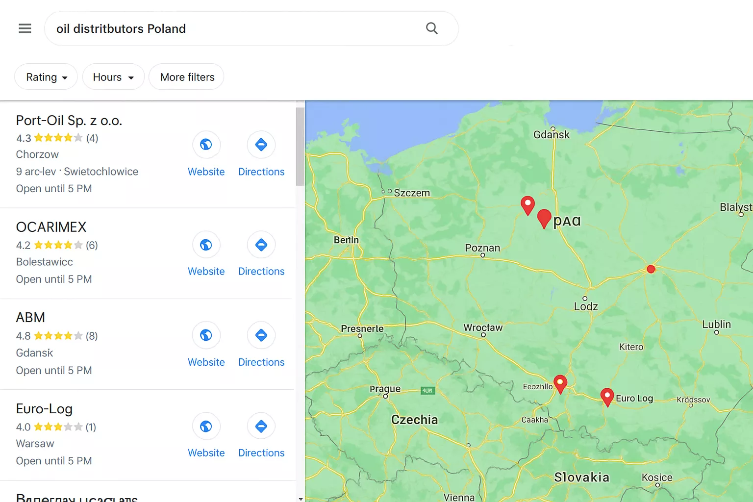 У пошуковому рядку Google Maps введіть обраний запит.