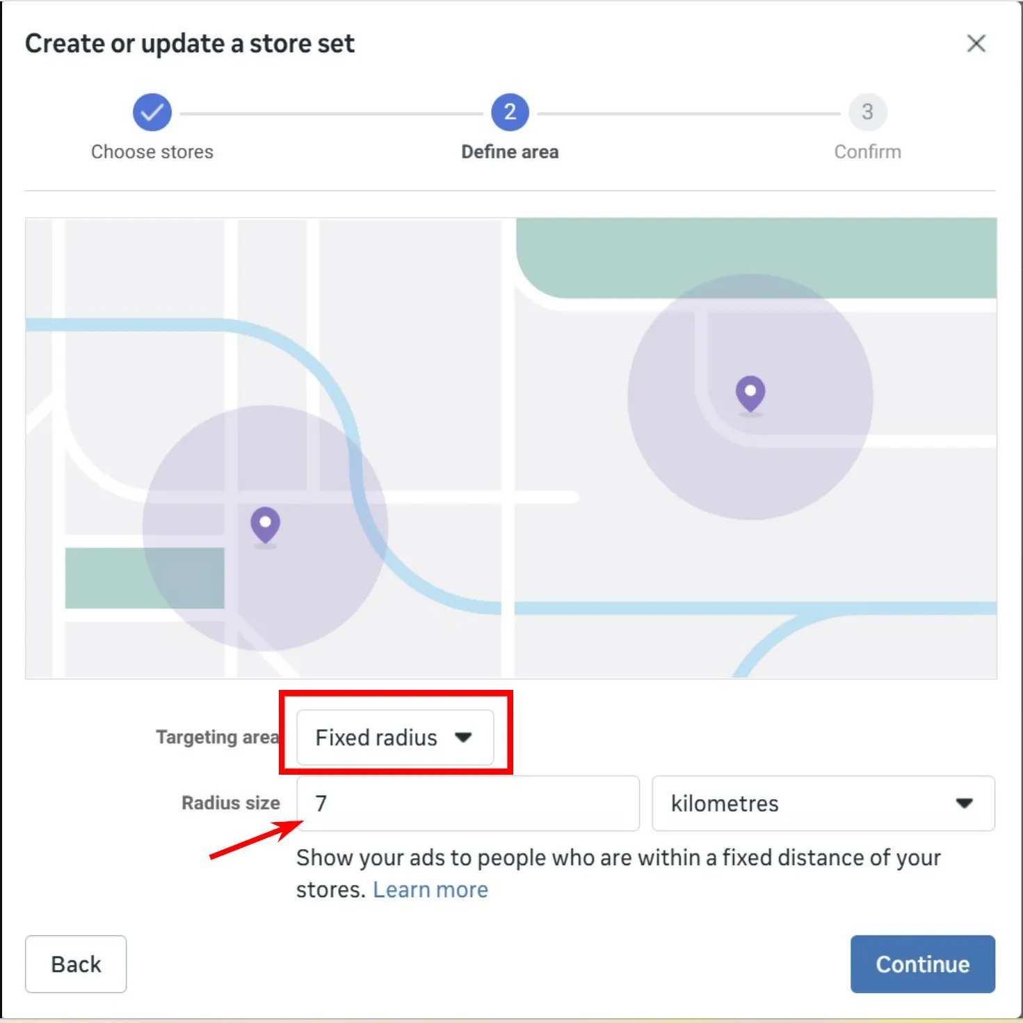 В поле &laquo;Размер радиуса&raquo; введите расстояние (в километрах или милях), в пределах которого пользователям, находящимся вблизи локации бизнеса, будет показываться реклама.